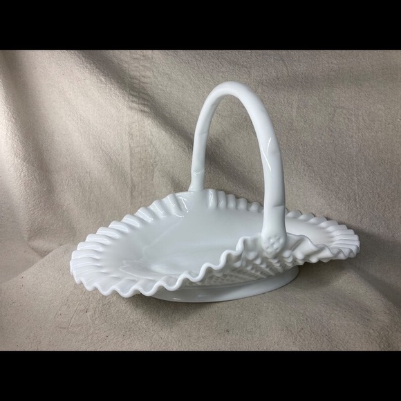 Vintage Fenton White Milk Glass Hobnail Basket - Picture 3 of 4